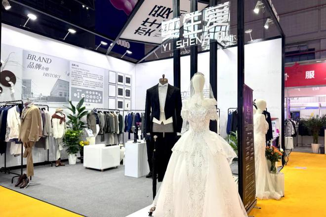 职业装定制以衣载道奕生爱解释全场景穿衣艺术
