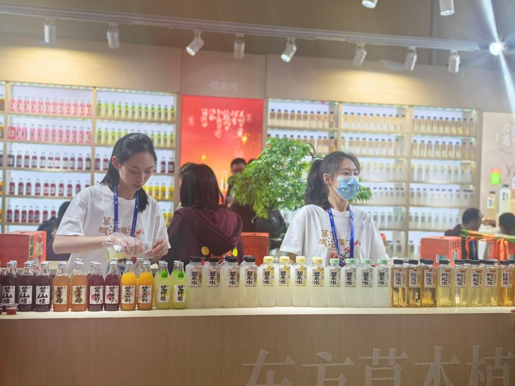 37000Cm威尼斯官方传统文明引领“新国潮”(图3)